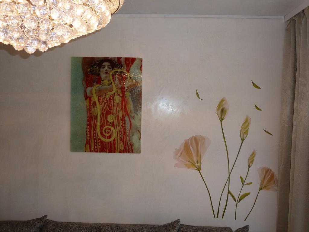 Royal Apartment *